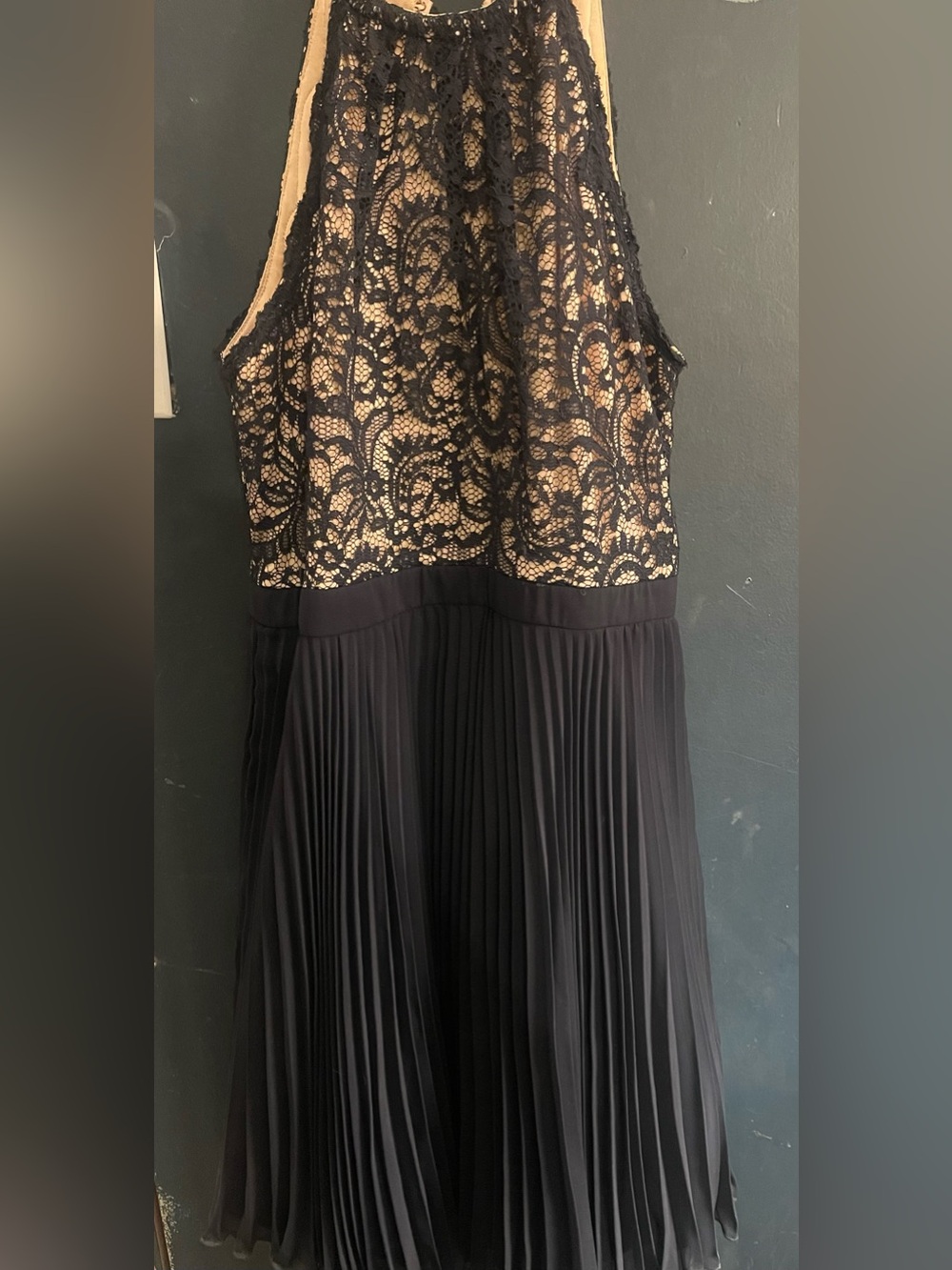 Elegant Black Lace & Pleated Dress - Sleeveless